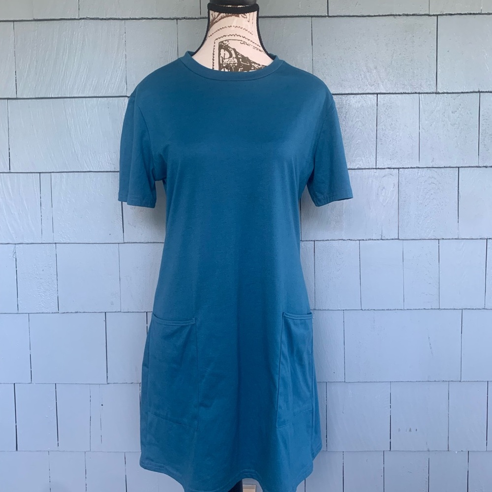 NWOT Pocket T- Shirt Dress